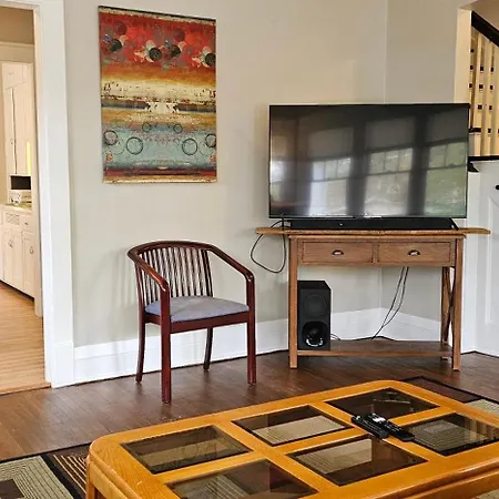 Terrace House Apartment